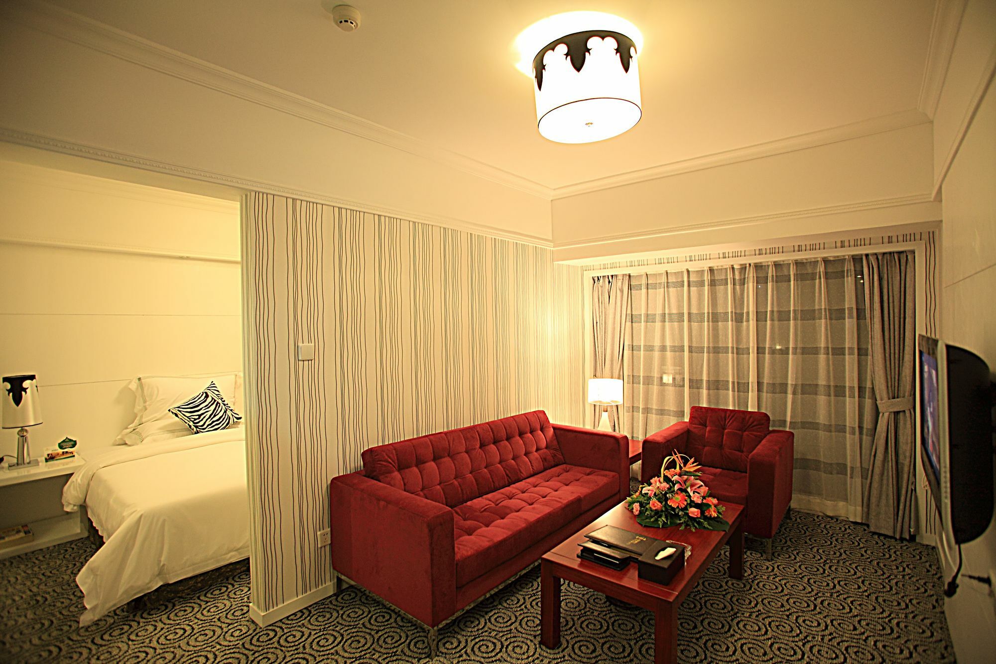 Perthden Hotel Shenzhen Exterior photo